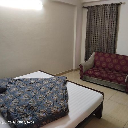 Shahzad Hotel Rawalpindi Bagian luar foto
