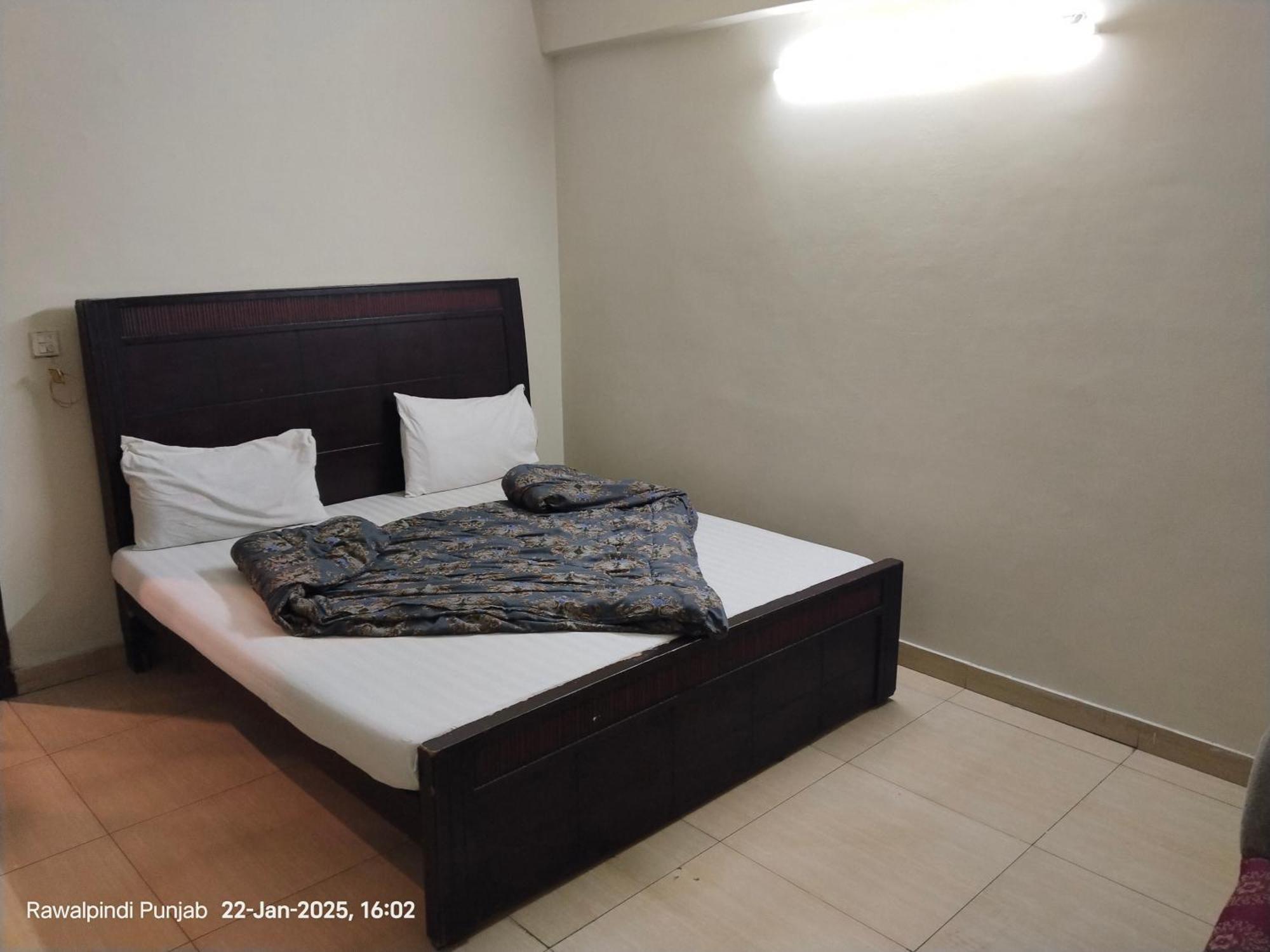 Shahzad Hotel Rawalpindi Bagian luar foto